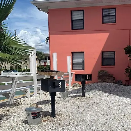 Ocean View Balcony With Heated Pool Apartment